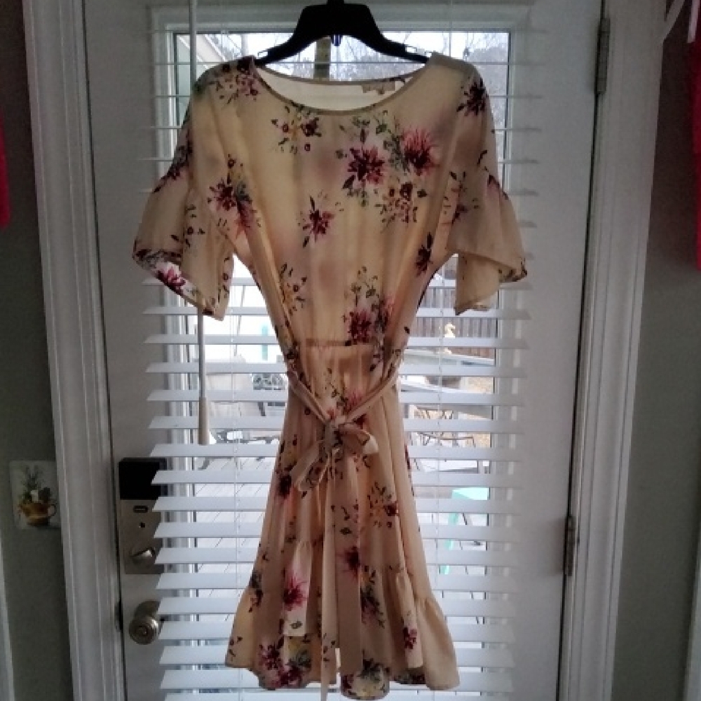 Easel Cream Floral MiniN Dress